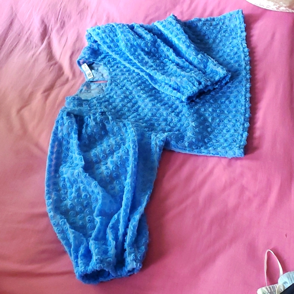 ZARA top size S loose fits